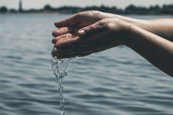 Drinking lots of water helps to heal infections naturally