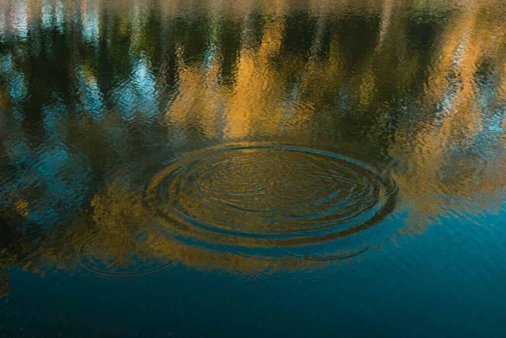 Calm lake disturbed by a ripple - Erectile Dysfunction can cause similar disruption
